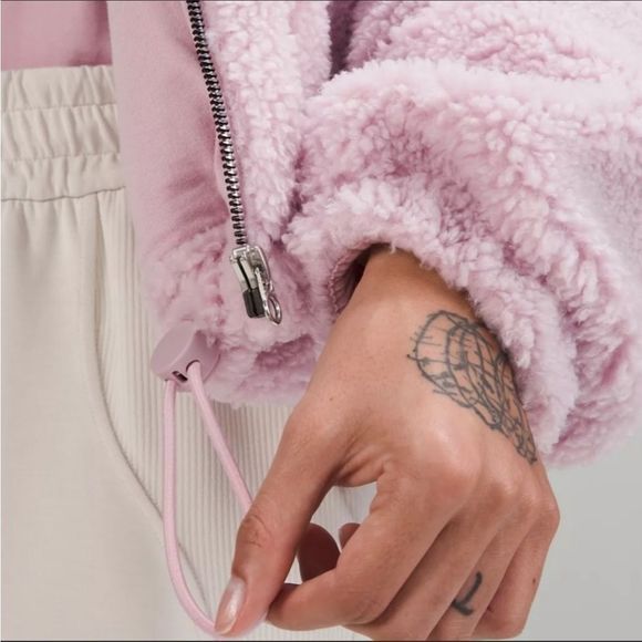 NWOT Lululemon Cinchable Fleece Zip Up - Picture 5 of 9